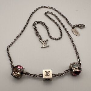 Louis Vuitton silver gamble necklace